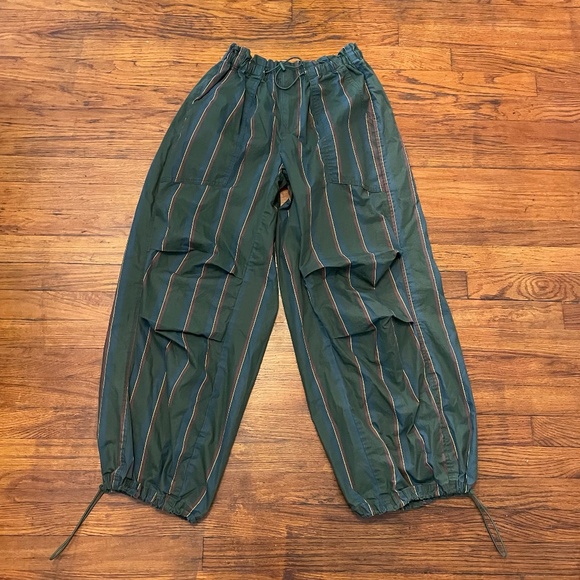 Urban Outfitters Sloan‎ Poplin Stripe Balloon Pants w/ Cinch Cords Size XS - Picture 1 of 6